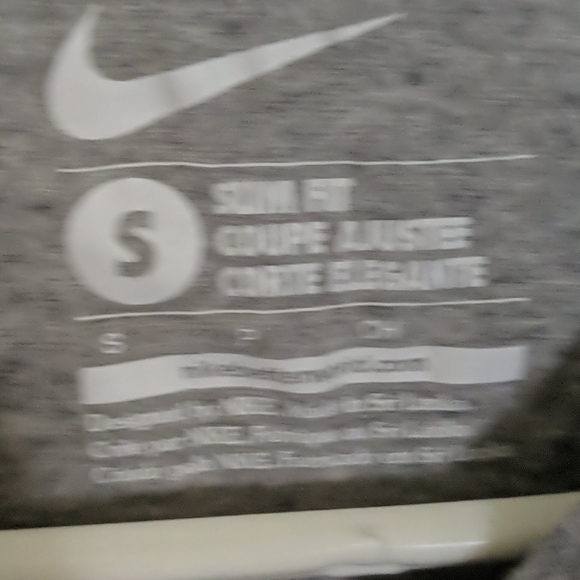 Nike tee - Picture 3 of 3